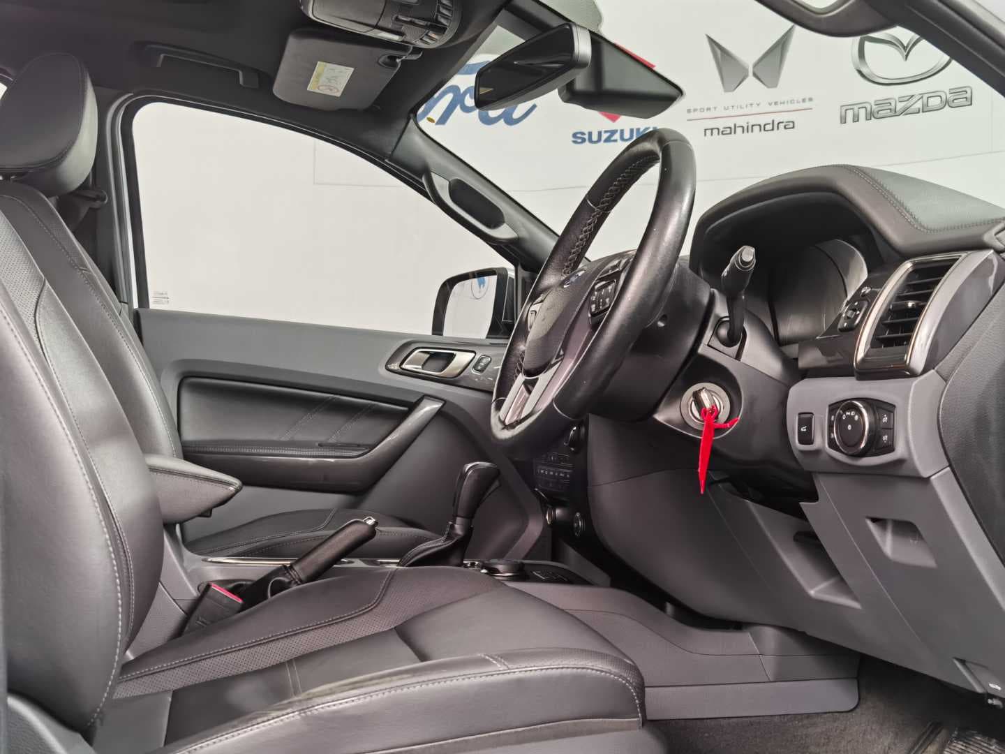 FORD EVEREST 3.2 TDCi LTD 4X4 A/T image 14