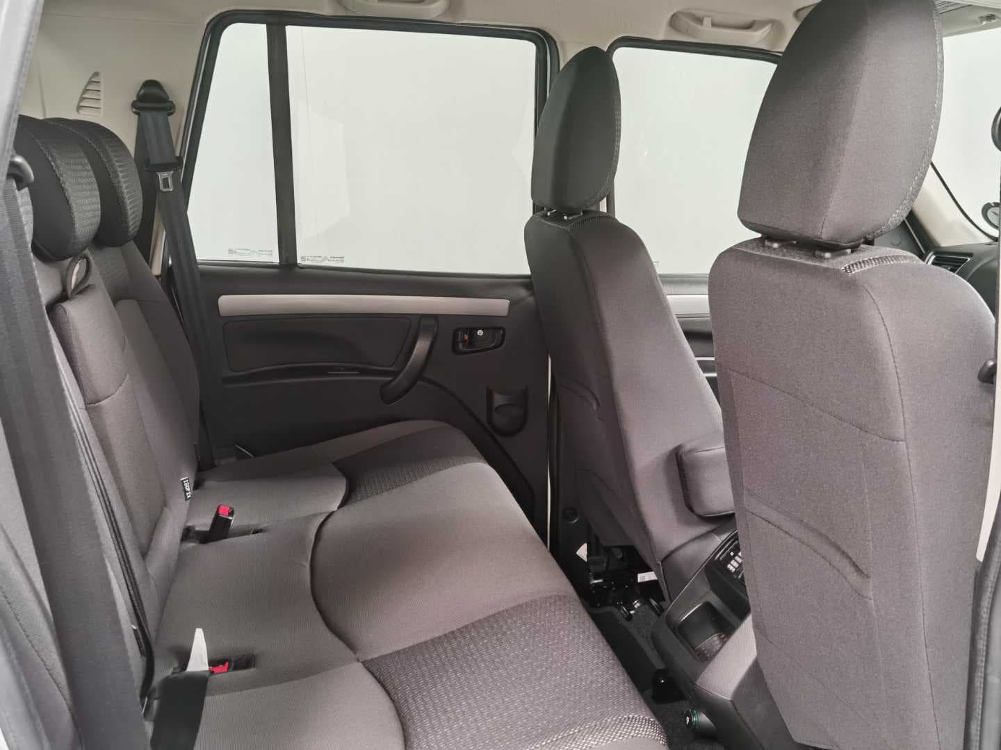 MAHINDRA PIK UP 2.2 mHAWK S6 KAROO A/T P/U D/C image 21