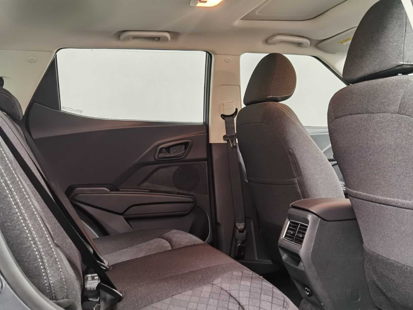 MAHINDRA XUV3XO 1.2T MX3 A/T image 14