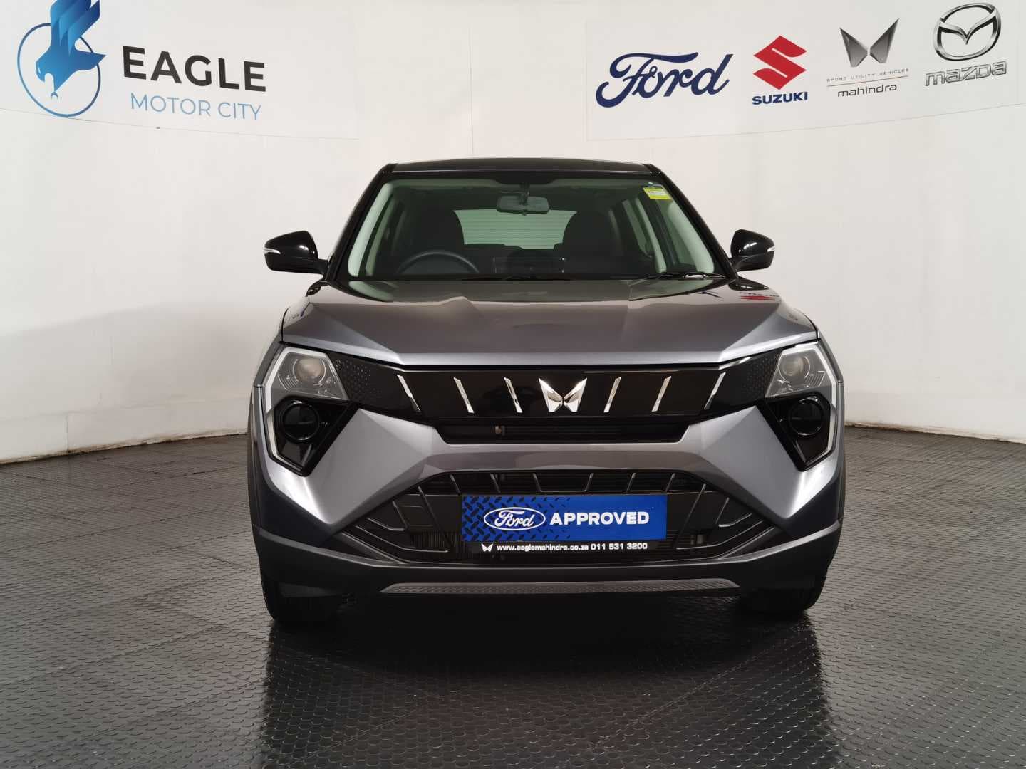 MAHINDRA XUV3XO 1.2T MX3 A/T image 2