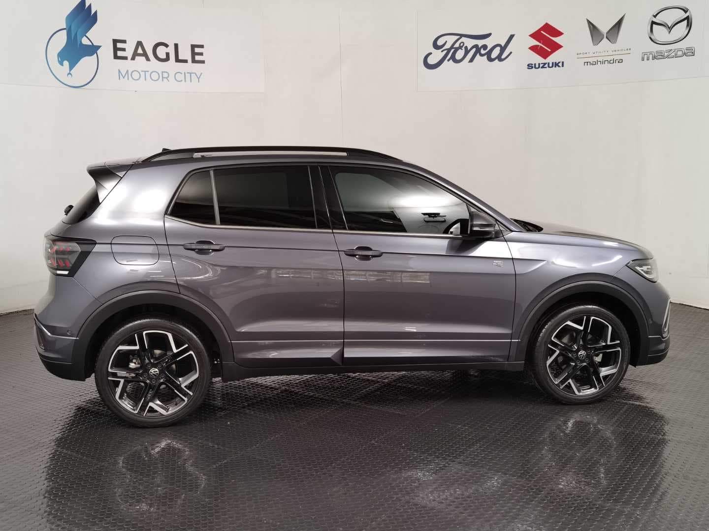 VOLKSWAGEN T-CROSS 1.0 TSI R-LINE DSG image 11