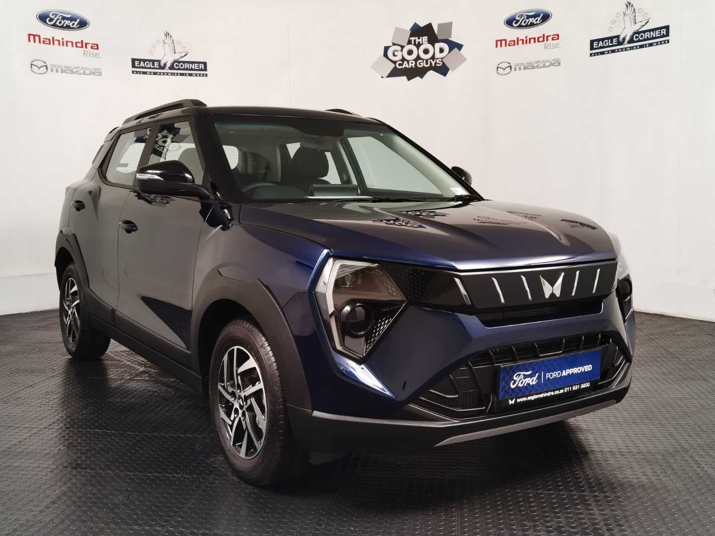 MAHINDRA XUV3XO 1.2T AX5 A/T image 1