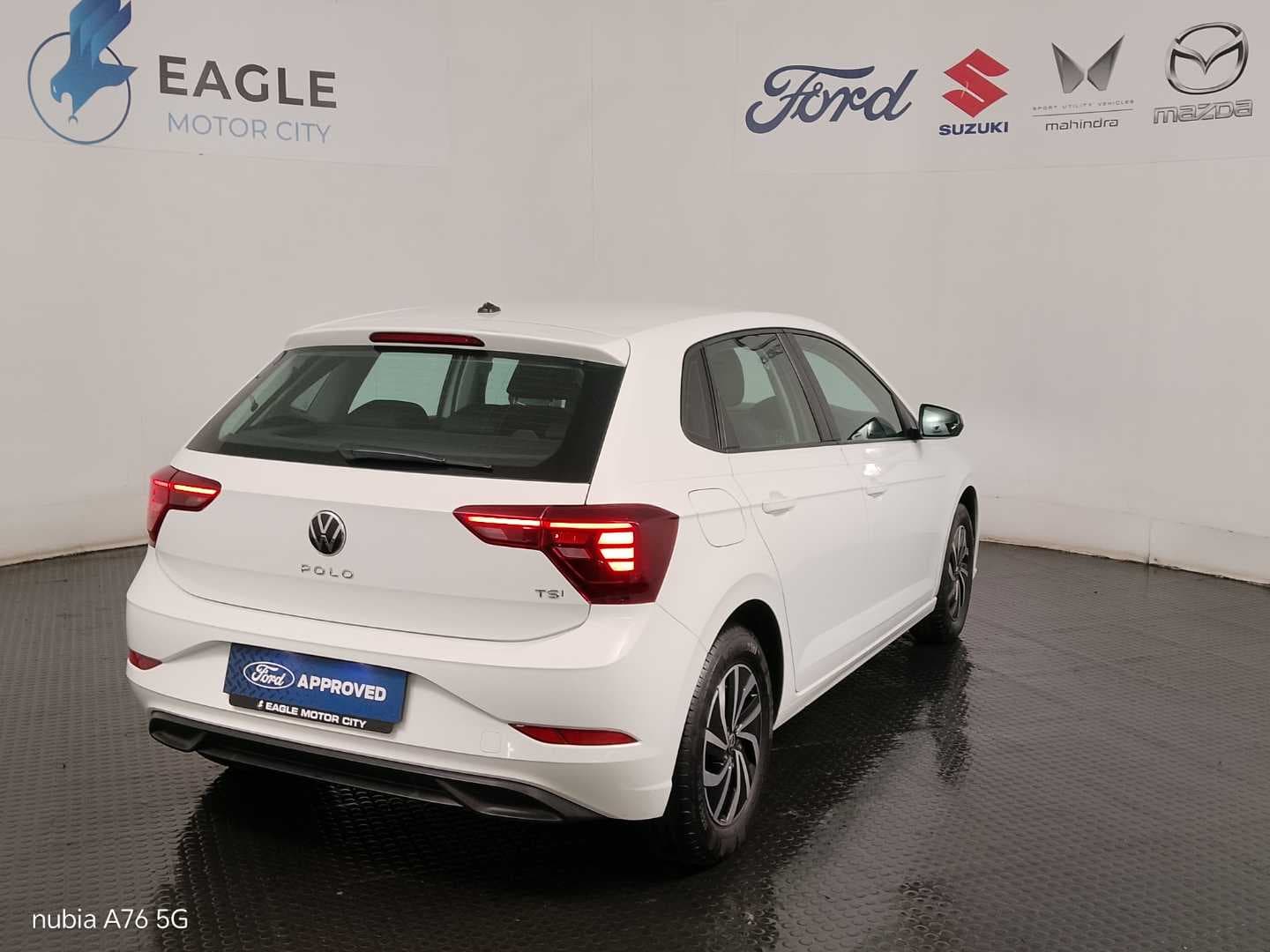 VOLKSWAGEN POLO 1.0 TSI image 9