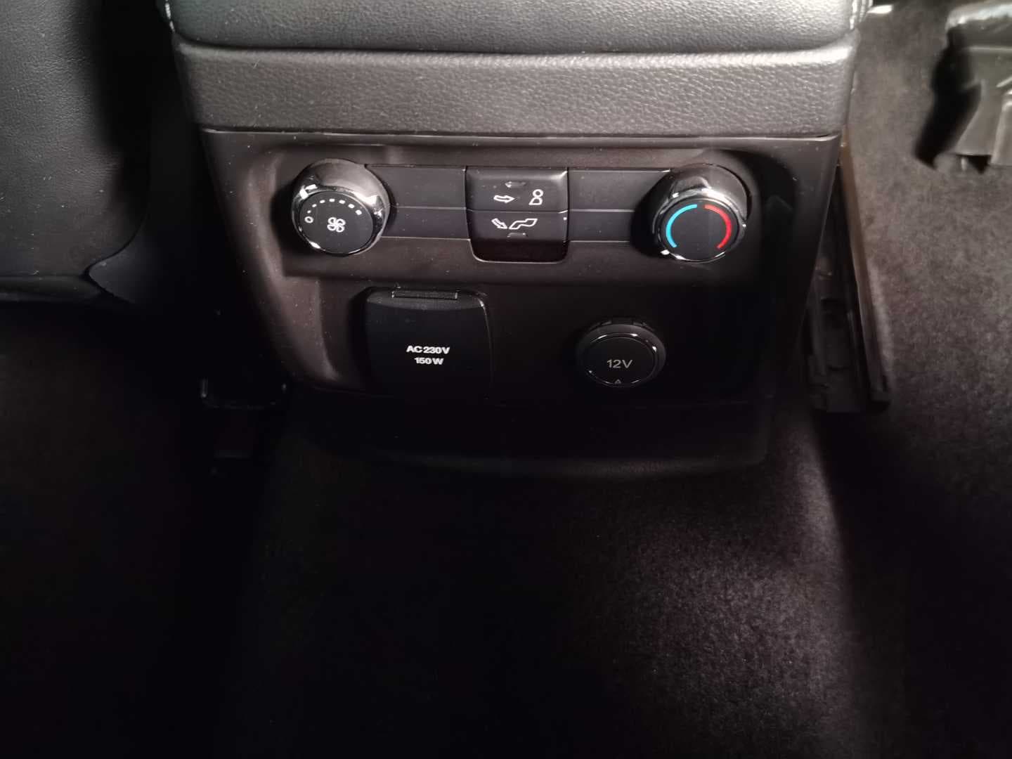 FORD EVEREST 2.0D BI-TURBO LTD 4X4 A/T image 14