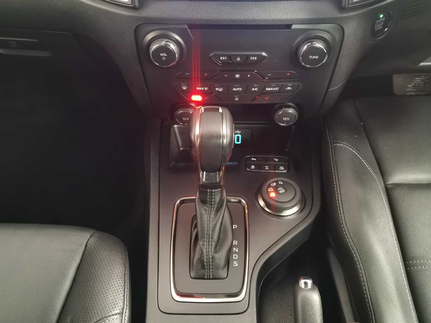 FORD EVEREST 2.0D BI-TURBO LTD 4X4 A/T image 16