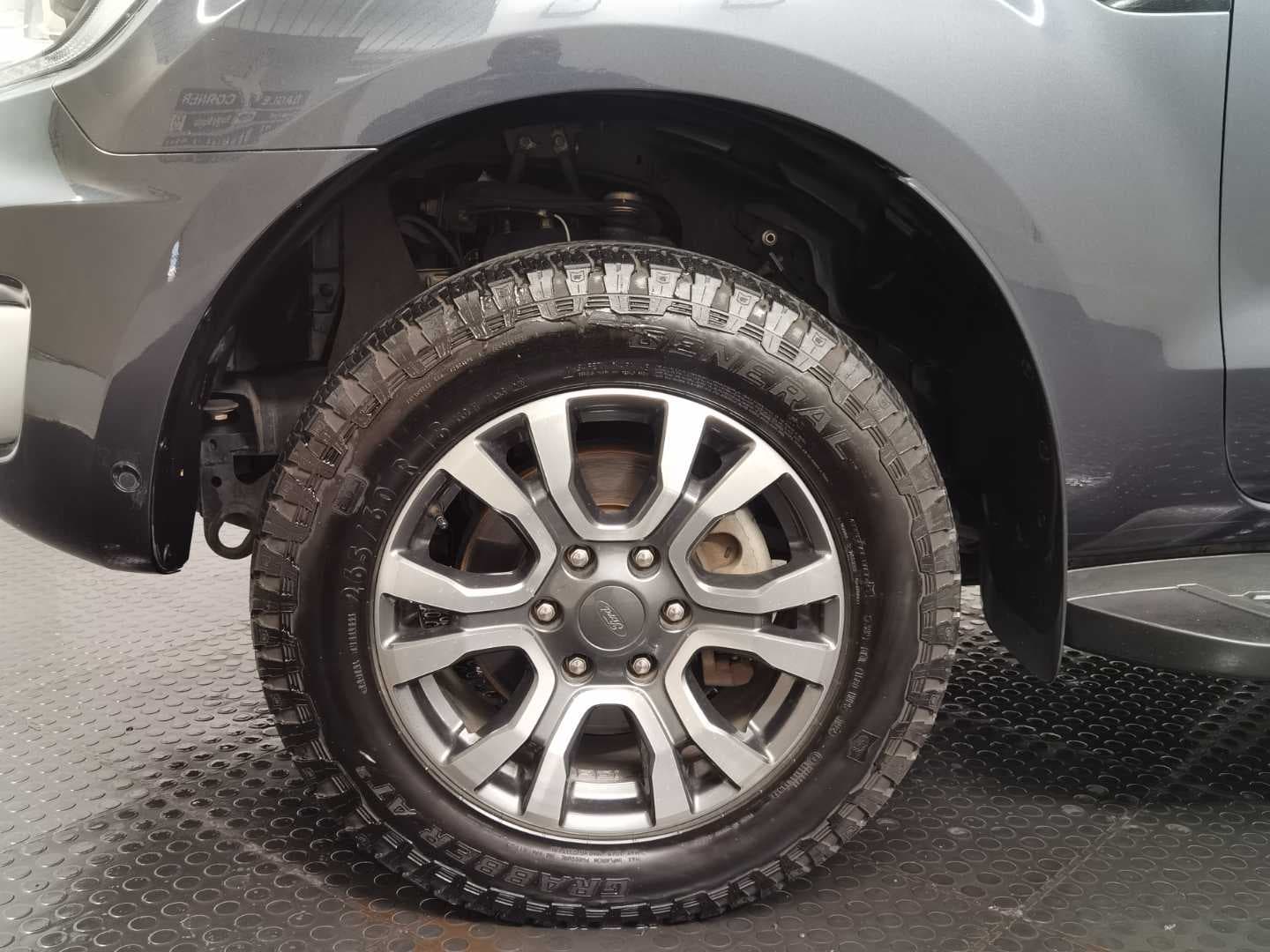 FORD EVEREST 2.0D BI-TURBO LTD 4X4 A/T image 17