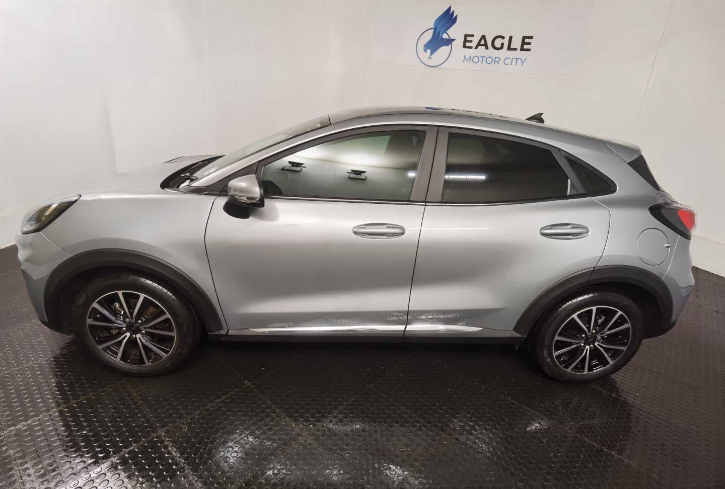 FORD PUMA 1.0T ECOBOOST TITANIUM A/T image 10