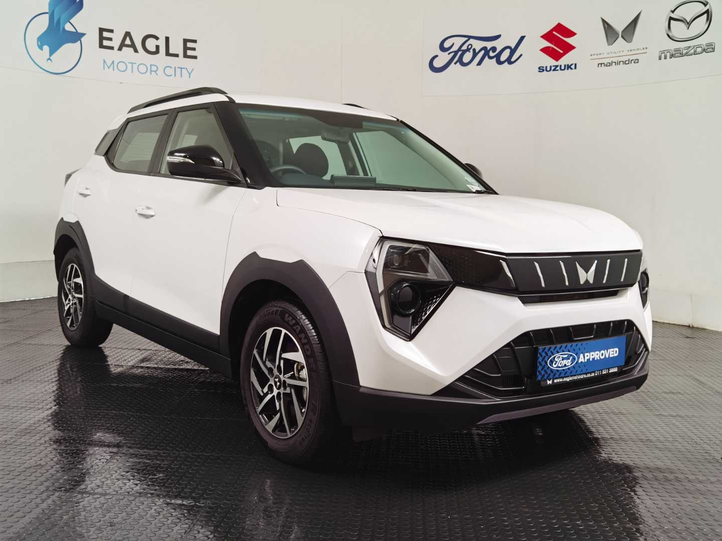MAHINDRA XUV3XO 1.2T AX5 A/T